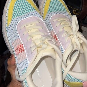 Dream Pairs Colorful Sneakers with Yellow and Blue Accents